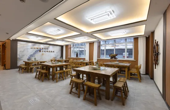 長庚酒店（雪鄉景區）·滙楓樓東北菜鐵鍋燉