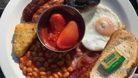The Pavilion Café & Bakery in Warwick