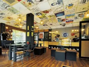 Dylan's Cafe