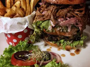 Cirmi Gastropub