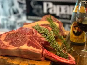 Paparazzi Steakhouse
