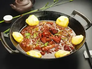 老东北铁锅炖鱼