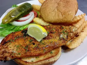 Junior's Seafood Restaurant & Grill