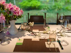 青寂溪谷半山酒店·枫见餐厅