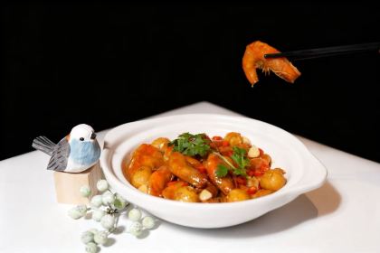 Wangyue Lake Shore · Banyan Lake Secret Restaurant