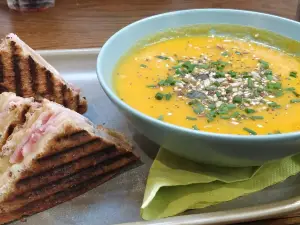 Oakley Fayre Cafe and Deli