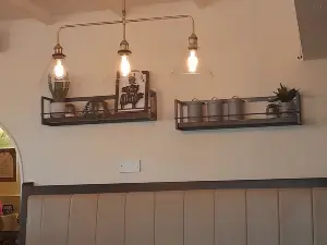 Taste Coffee Shop & Restaurant