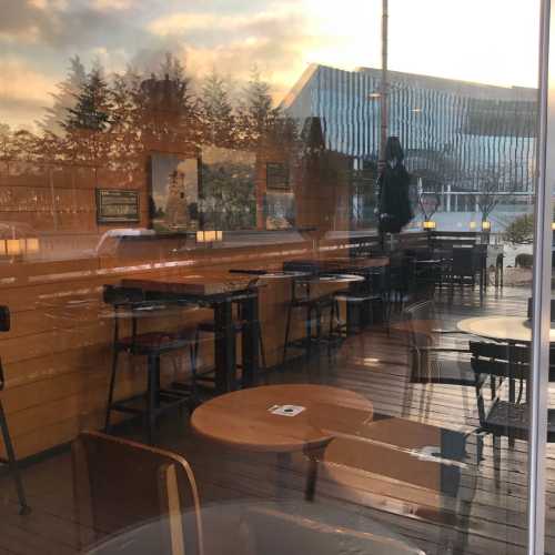 Starbucks Gyeongju Bomunro DT