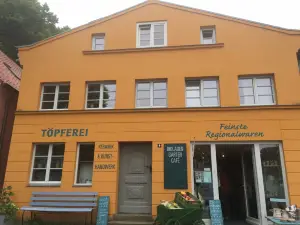 feinste Regionalwaren und Töpferei