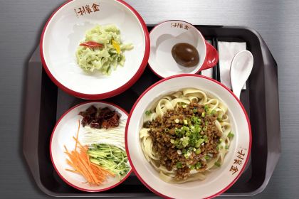 壶关红豆峡澳涞山庄·奋斗者小时光面馆