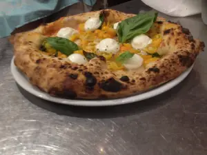 Mami Pizzeria