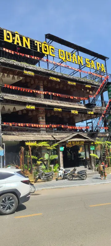 Nhà hàng Dân tộc Quán Sa Pa