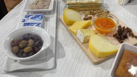 São João Restaurant in ลูอันดา