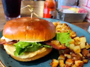 Cannella Cafe
