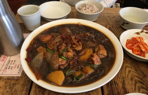 Bongchu Braised Spicy Chicken With Vegetables