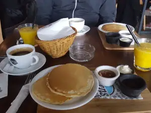 Keens Café