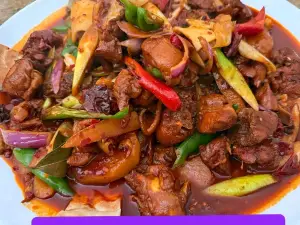 辣风芹新疆大盘鸡手抓饭烤包子
