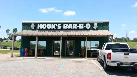 Hook's BBQ in Troy