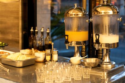 柏纳酒店(广元高铁站皇泽寺店)·华餐厅