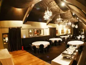 The Oak Hockley Heath