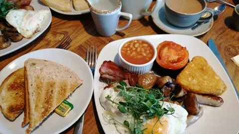 Mr Browns in Brampton