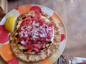 Pinaleon Taverna