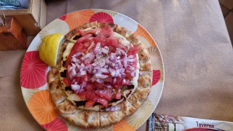 Pinaleon Taverna in Chios
