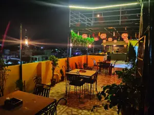 स्काई लाउन्ज