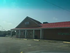 Mary Lee Do-Nuts