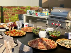 Sweet Tomatoes Pizza (Needham)