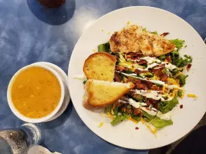 Mom's Cafe