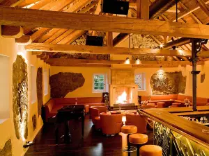 Magma Bar