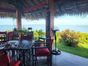 Karibu Lodge