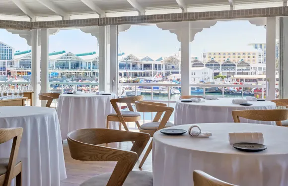 PIER Restaurant