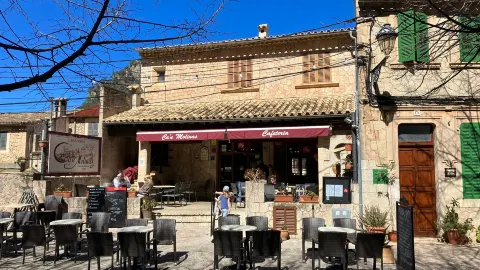 Cafeteria Ca'n Molinas in バルデモサ