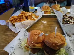Sidecar Slider Bar - Grosse Pointe