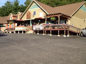Lizzy B's Cafe & Bakery