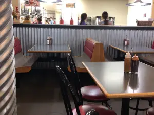 Charlie's Chicken and Bar-b-q