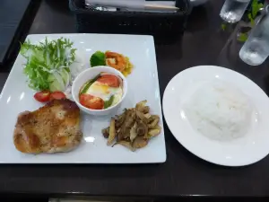 Tojiba et Cafe Yunoka Cafe Restaurant