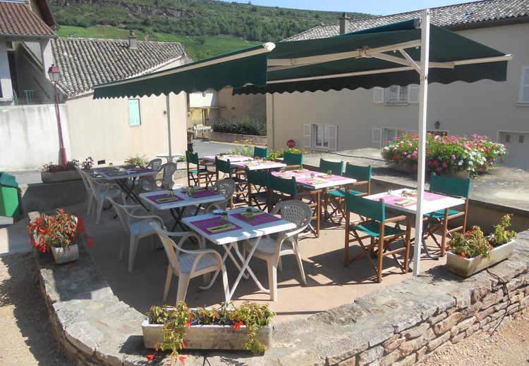 Auberge des 2 Roches (, Vergisson) - Restaurant Reviews, Menu