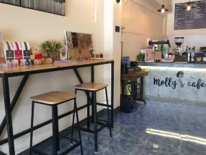 Molly's Cafe