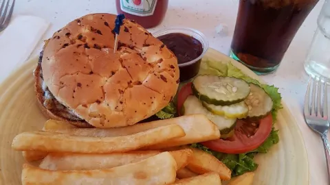 Hi-Way 101 Diner in 세킴