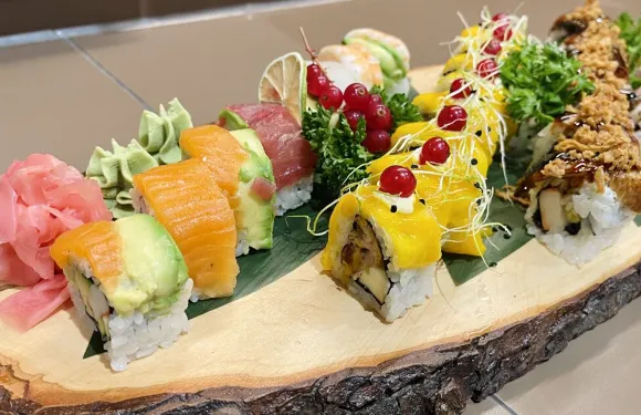 YIKOU SUSHI TEA