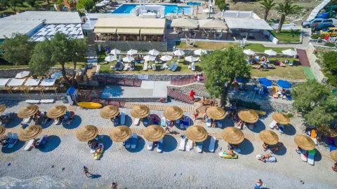 Glicorisa Beach Bar Restaurant in Samos