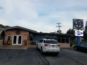 J P Edwards Grill & Bar