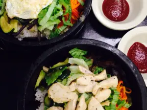 Shin-La Restaurant & Sushi Bar
