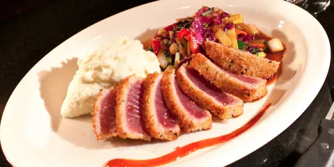 Bistro Mezzaluna Restaurant