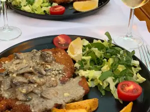FiFi Bistro