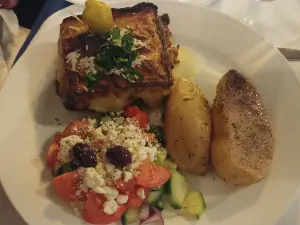 Yiannis Taverna Greek Restaurant