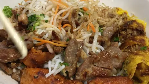 Bun Saigon Vietnamese Restaurant in Toronto